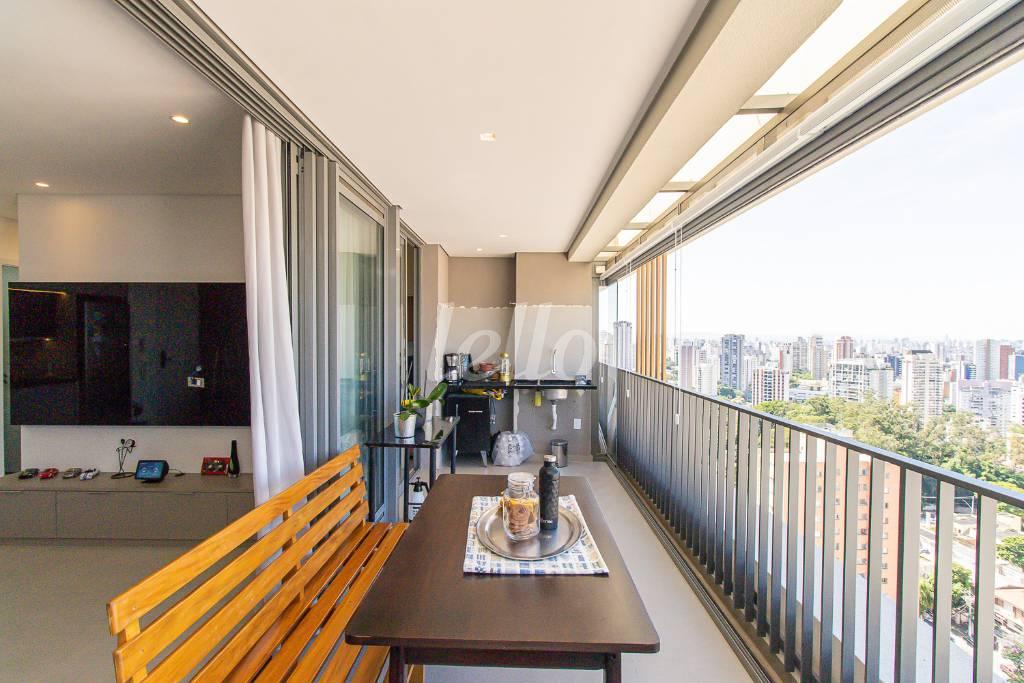 VARANDA de Apartamento à venda, Padrão com 86 m², 3 quartos e 2 vagas em Vila Mariana - São Paulo
