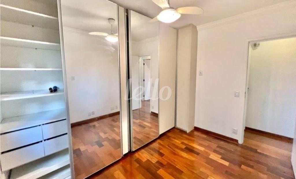 DORMITORIO de Apartamento à venda, Padrão com 104 m², 3 quartos e 2 vagas em Vila Clementino - São Paulo