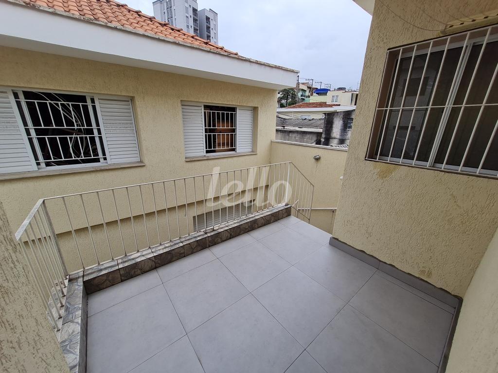 2-VARANDA-001.JPG de Casa para alugar, assobradada com 45 m², 1 quarto e em Parque Vitória - São Paulo