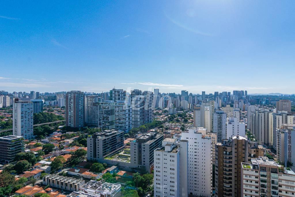 VISTA DA SUITE 4 de Apartamento para alugar, Padrão com 229 m², 4 quartos e 4 vagas em Cidade Monções - São Paulo