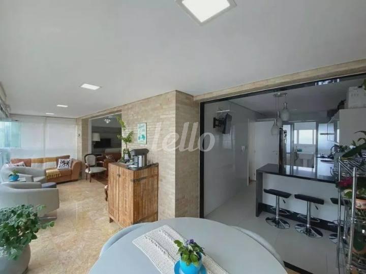 SALA de Apartamento para alugar, Padrão com 145 m², 4 quartos e 3 vagas em Campo Belo - São Paulo