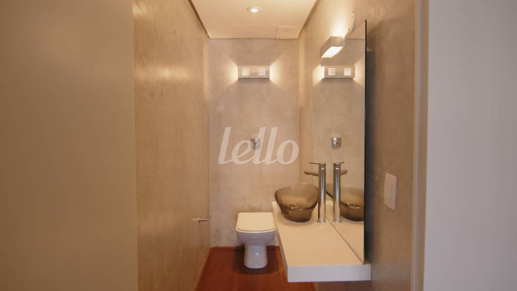 LAVABO de Apartamento para alugar, Padrão com 188 m², e 2 vagas em Itaim Bibi - São Paulo