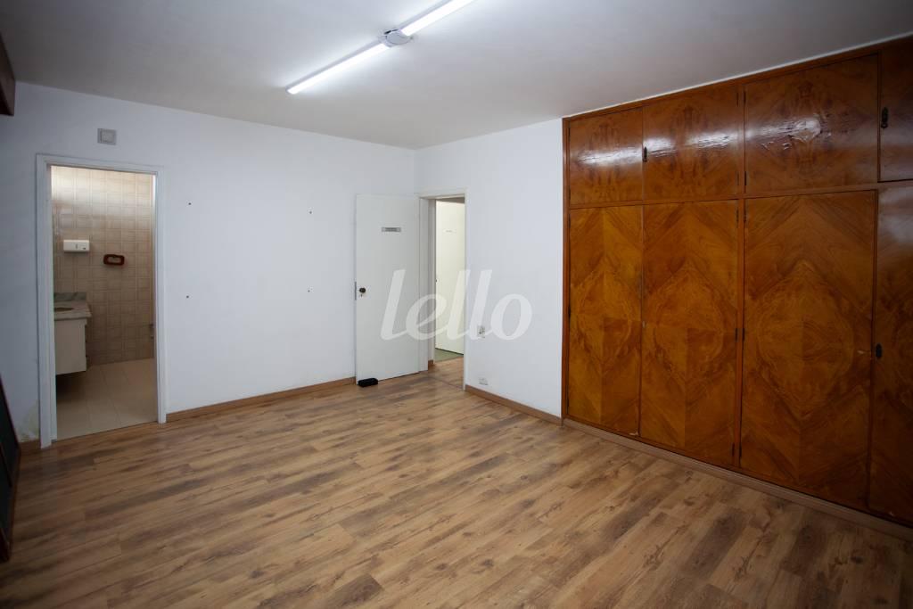05SUITE-1_003 de Casa para alugar, sobrado com 238 m², 3 quartos e 3 vagas em Tatuapé - São Paulo