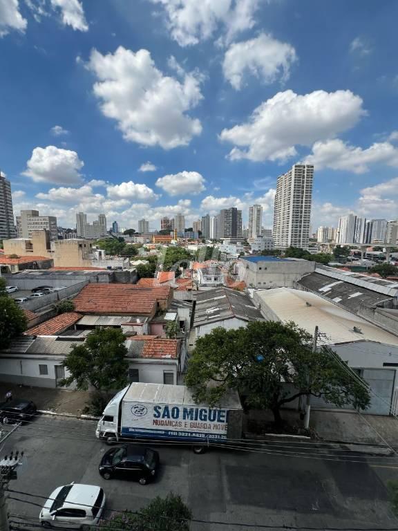 VISTA DA SACADA de Apartamento à venda, Padrão com 50 m², 2 quartos e 1 vaga em Quinta da Paineira - São Paulo