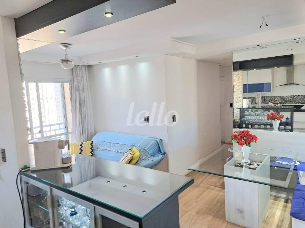 SALA de Apartamento à venda, Padrão com 50 m², 2 quartos e 1 vaga em Quarta Parada - São Paulo