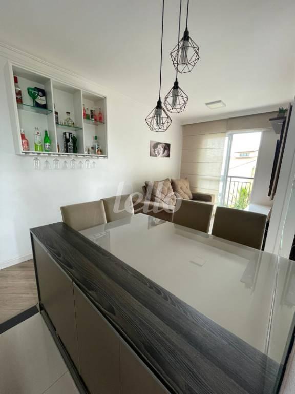 SALA DOIS AMBIENTES de Apartamento à venda, Padrão com 46 m², 2 quartos e 1 vaga em Jardim Monte Líbano - Santo André