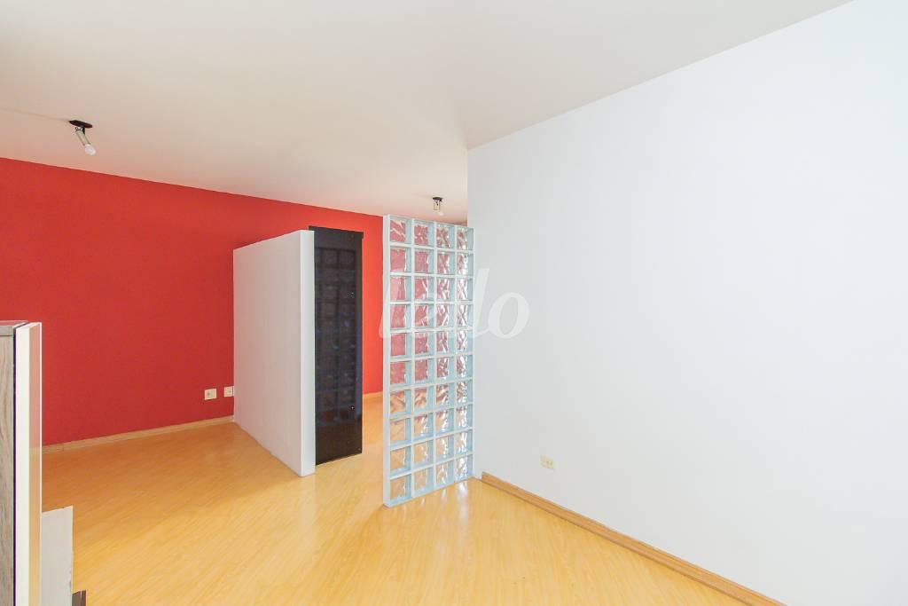 SALA de Apartamento para alugar, Padrão com 40 m², 1 quarto e 1 vaga em Mirandopolis - São Paulo