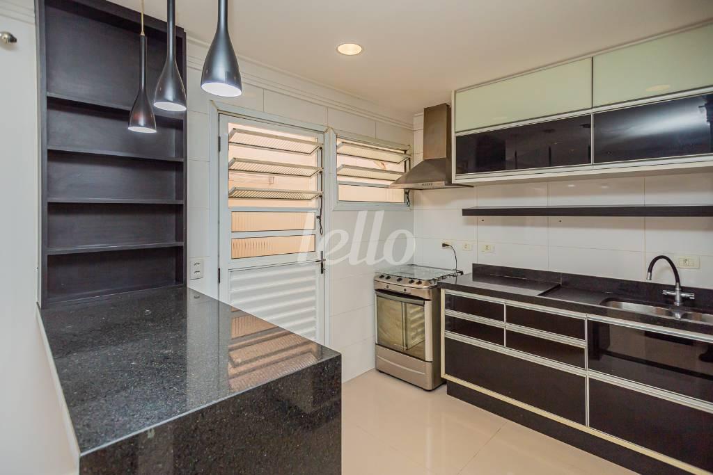 08COZINHA_011 de Casa para alugar, sobrado com 150 m², 3 quartos e 2 vagas em Parque Imperial - São Paulo