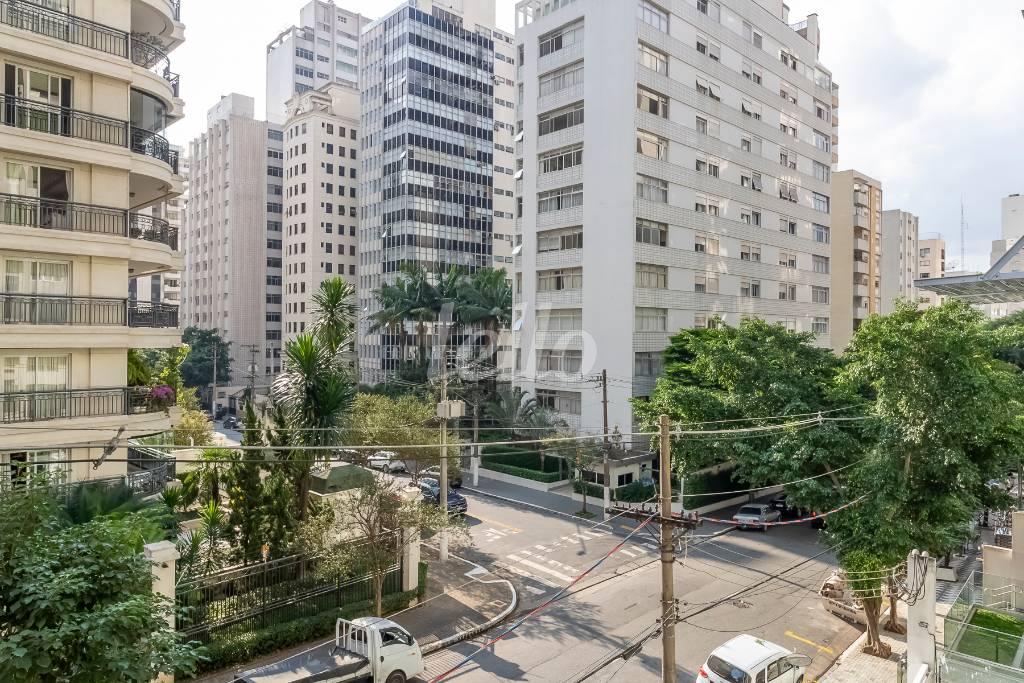 VISTA de Apartamento à venda, Padrão com 122 m², 3 quartos e 2 vagas em Santa Cecília - São Paulo