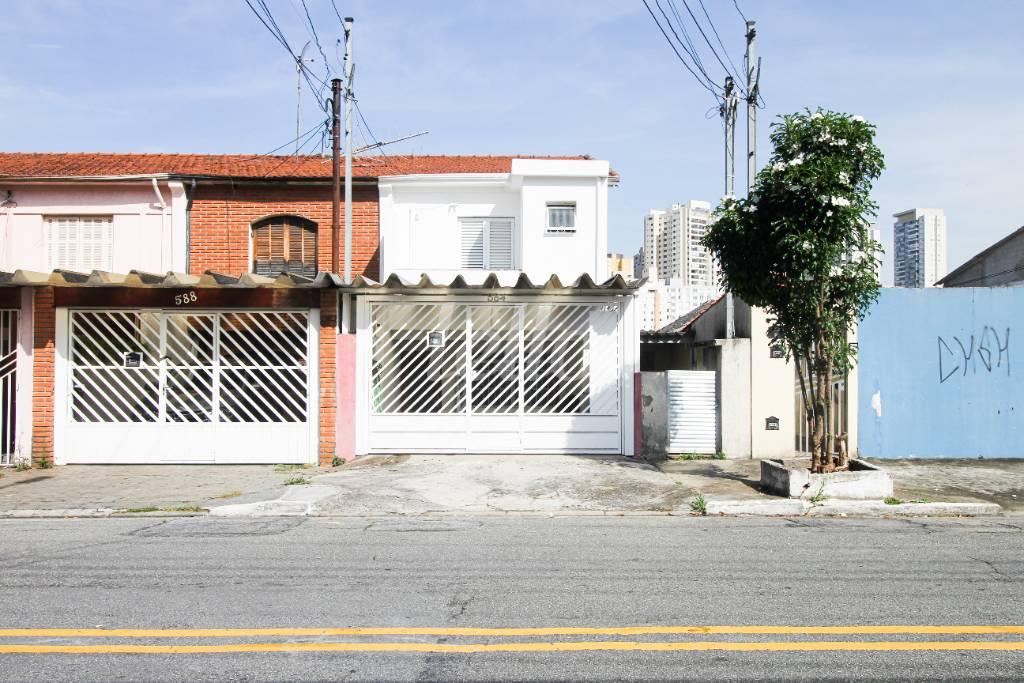 FACHADA de Casa à venda, sobrado com 87 m², 2 quartos e 1 vaga em Bosque da Saúde - São Paulo