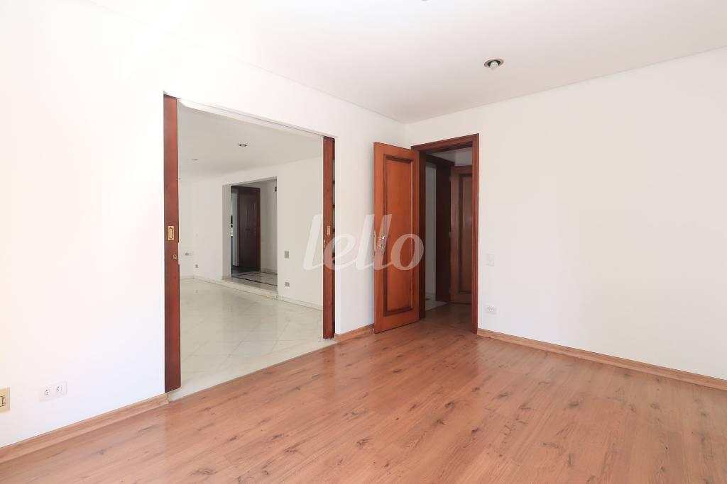 01SALA_009 de Apartamento para alugar, Padrão com 240 m², 3 quartos e 3 vagas em Consolação - São Paulo