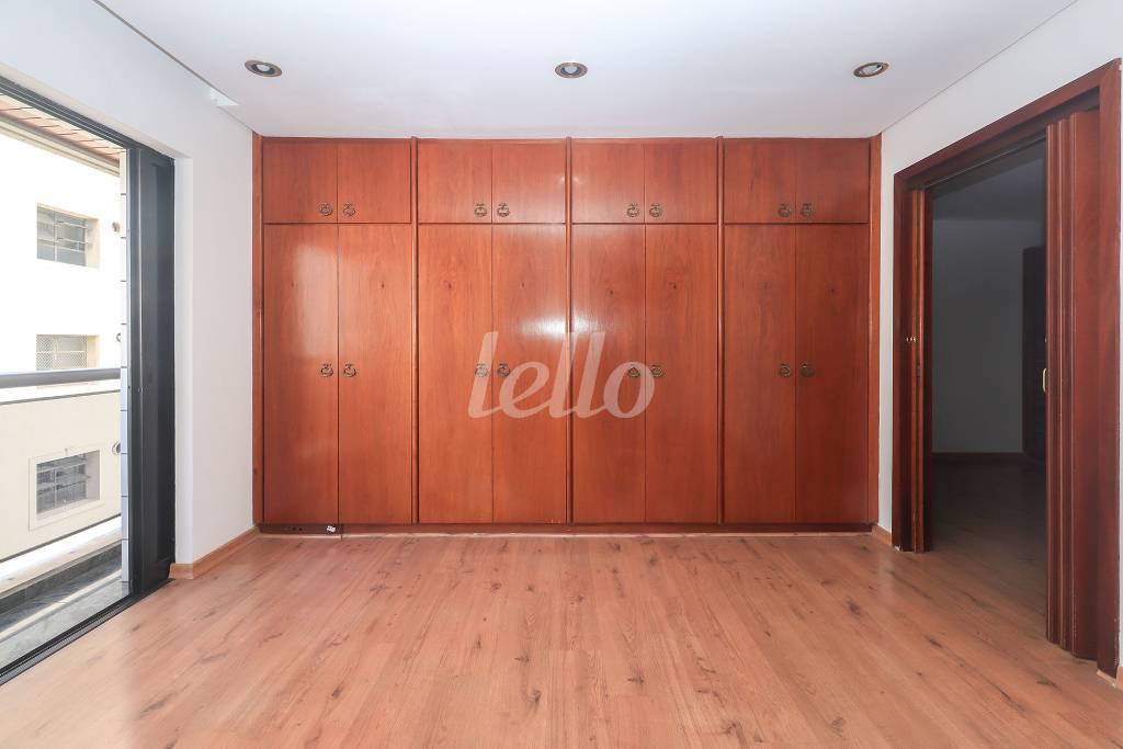 04SUITE-1_001 de Apartamento para alugar, Padrão com 240 m², 3 quartos e 3 vagas em Consolação - São Paulo