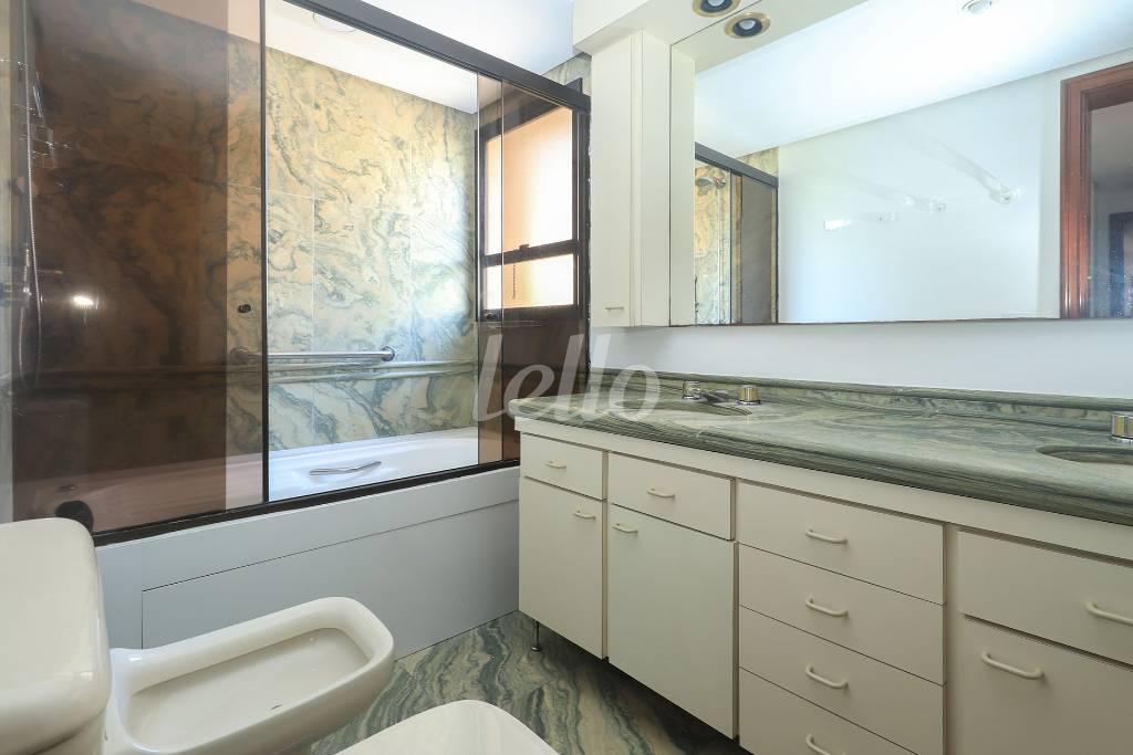 04SUITE-1_006 de Apartamento para alugar, Padrão com 240 m², 3 quartos e 3 vagas em Consolação - São Paulo