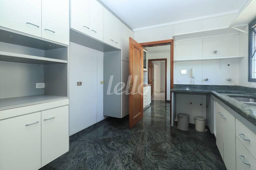 07COZINHA_001 de Apartamento para alugar, Padrão com 240 m², 3 quartos e 3 vagas em Consolação - São Paulo