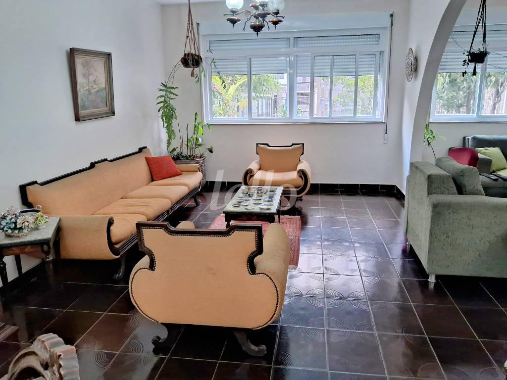 SALA de Apartamento à venda, Padrão com 210 m², 2 quartos e 1 vaga em Bela Vista - São Paulo