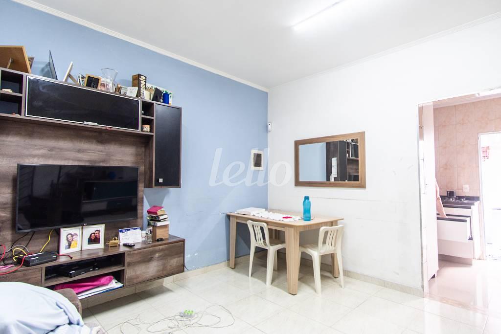 01SALA_001 de Casa para alugar, sobrado com 100 m², 2 quartos e 1 vaga em Cidade Continental - São Paulo