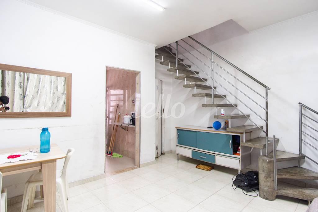 01SALA_002 de Casa para alugar, sobrado com 100 m², 2 quartos e 1 vaga em Cidade Continental - São Paulo