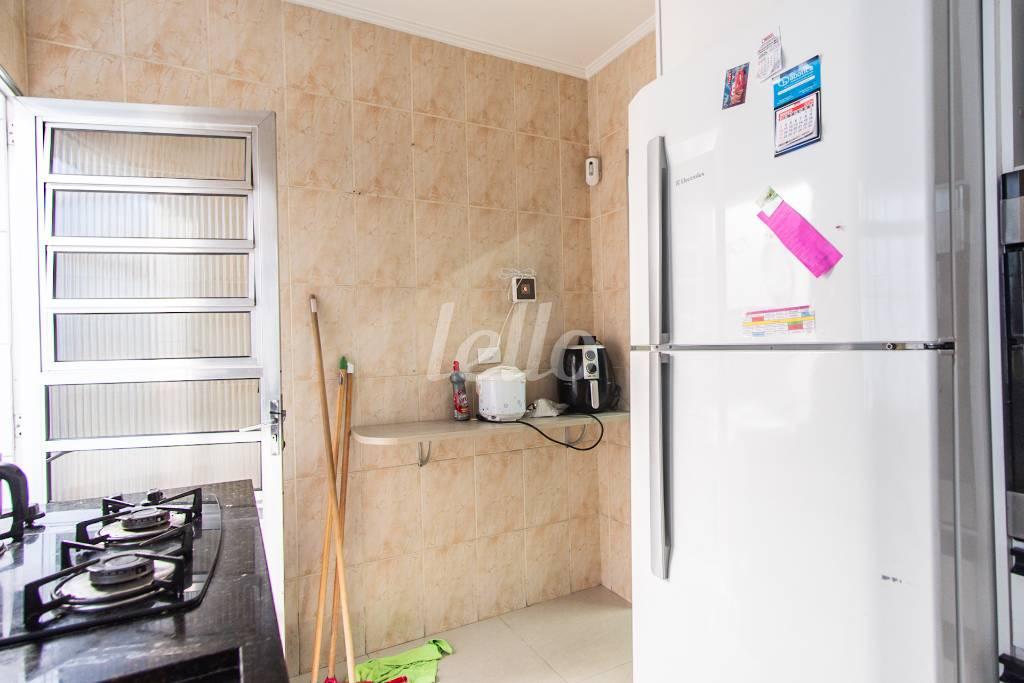 03COZINHA_004 de Casa para alugar, sobrado com 100 m², 2 quartos e 1 vaga em Cidade Continental - São Paulo