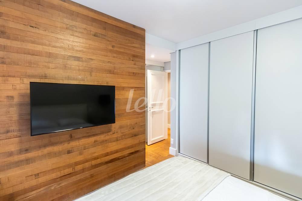 SUITE de Apartamento para alugar, Padrão com 130 m², 2 quartos e 1 vaga em Itaim Bibi - São Paulo