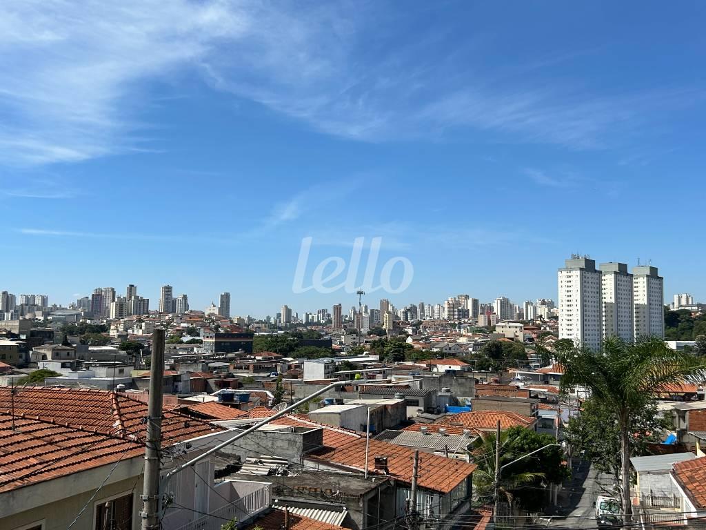 VISTA DA RUA de Casa à venda, assobradada com 147 m², 4 quartos e 3 vagas em Imirim - São Paulo