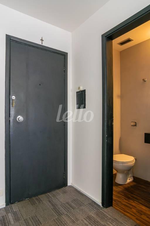 LAVABO de Sala / Conjunto para alugar, Padrão com 31 m², e em Jardim Paulistano - São Paulo