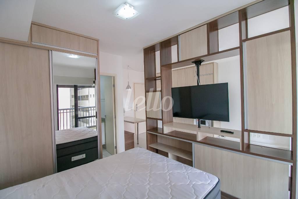 DORMITÓRIO de Apartamento para alugar, Padrão com 42 m², 1 quarto e 1 vaga em Bela Vista - São Paulo
