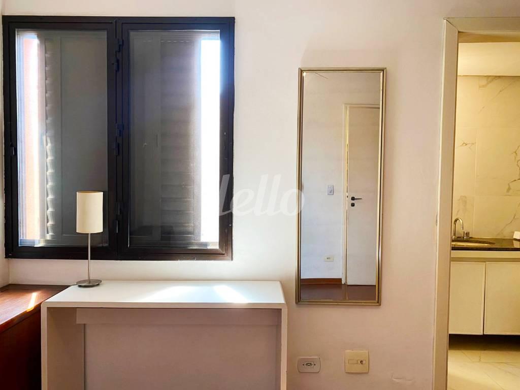 DORMITÓRIO de Apartamento para alugar, Padrão com 55 m², 1 quarto e 1 vaga em Santa Cecília - São Paulo