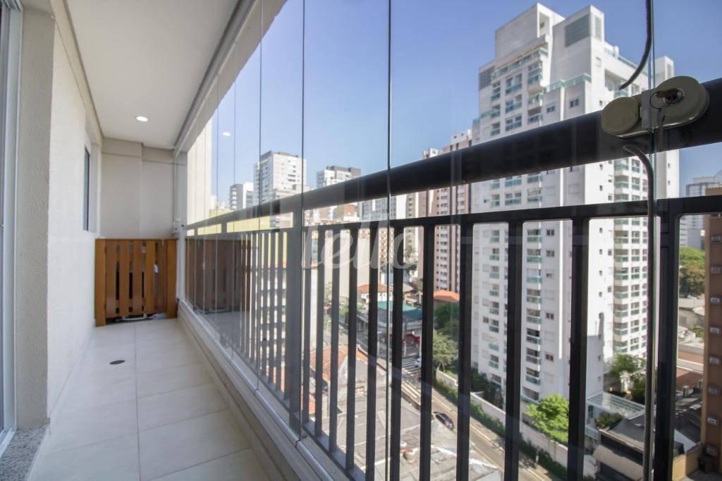 VARANDA de Apartamento para alugar, Padrão com 38 m², 1 quarto e 1 vaga em Consolação - São Paulo