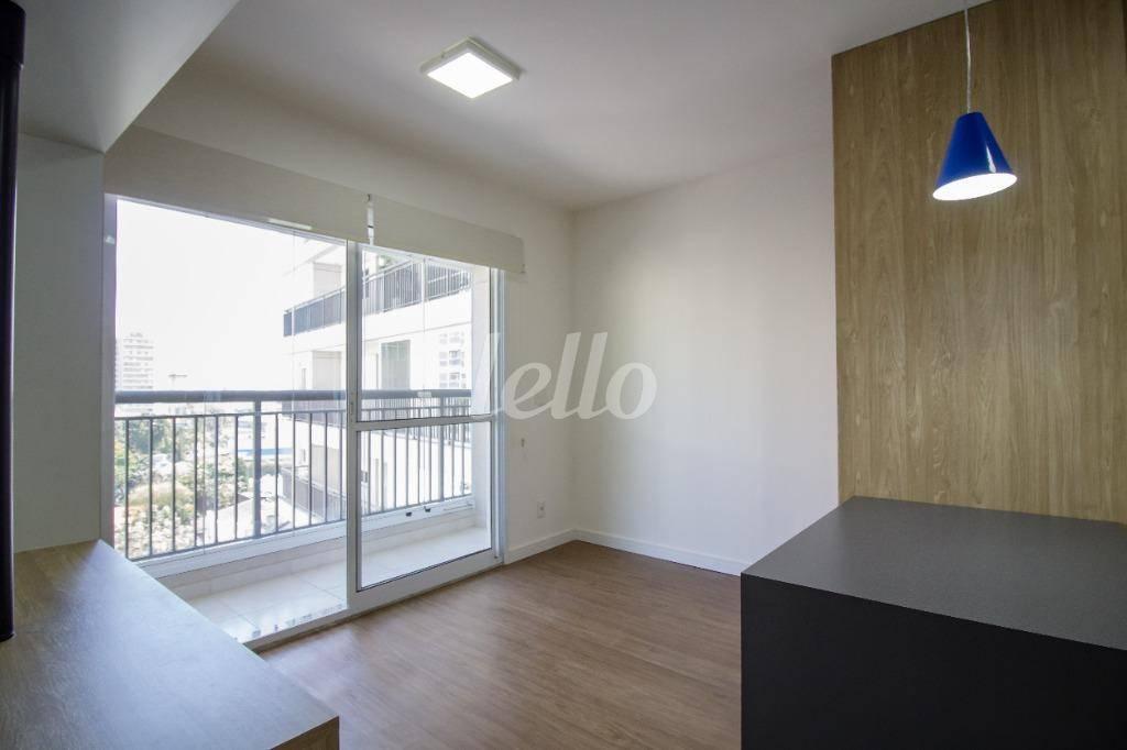 SALA de Apartamento para alugar, Padrão com 38 m², 1 quarto e 1 vaga em Consolação - São Paulo