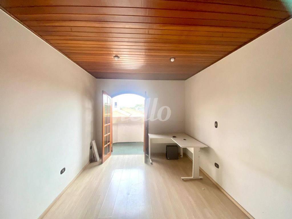 SUÍTE 2 de Casa para alugar, sobrado com 380 m², 4 quartos e 4 vagas em Jardim Teresa - São Paulo