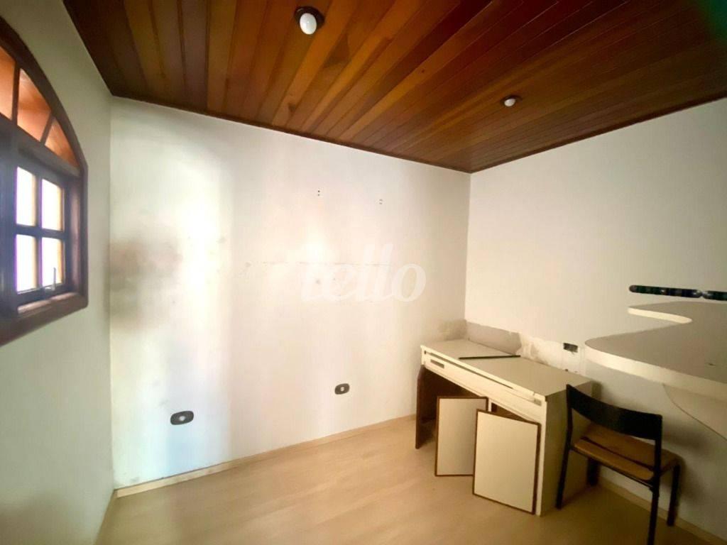 DORMITÓRIO DE SERVIÇO de Casa para alugar, sobrado com 380 m², 4 quartos e 4 vagas em Jardim Teresa - São Paulo
