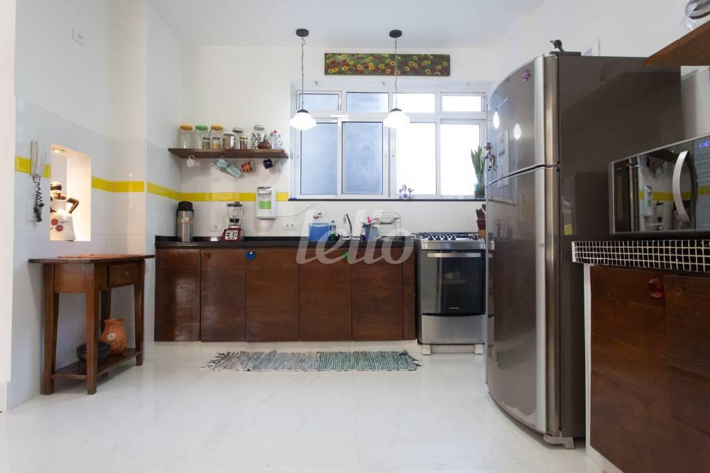 COZINHA de Apartamento para alugar, Padrão com 115 m², 2 quartos e 1 vaga em Pinheiros - São Paulo