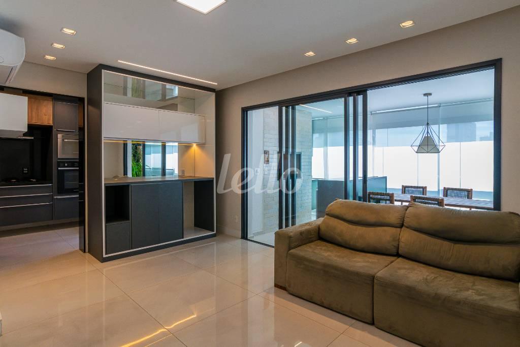 SALA de Apartamento para alugar, Padrão com 118 m², 3 quartos e 2 vagas em Cerqueira César - São Paulo