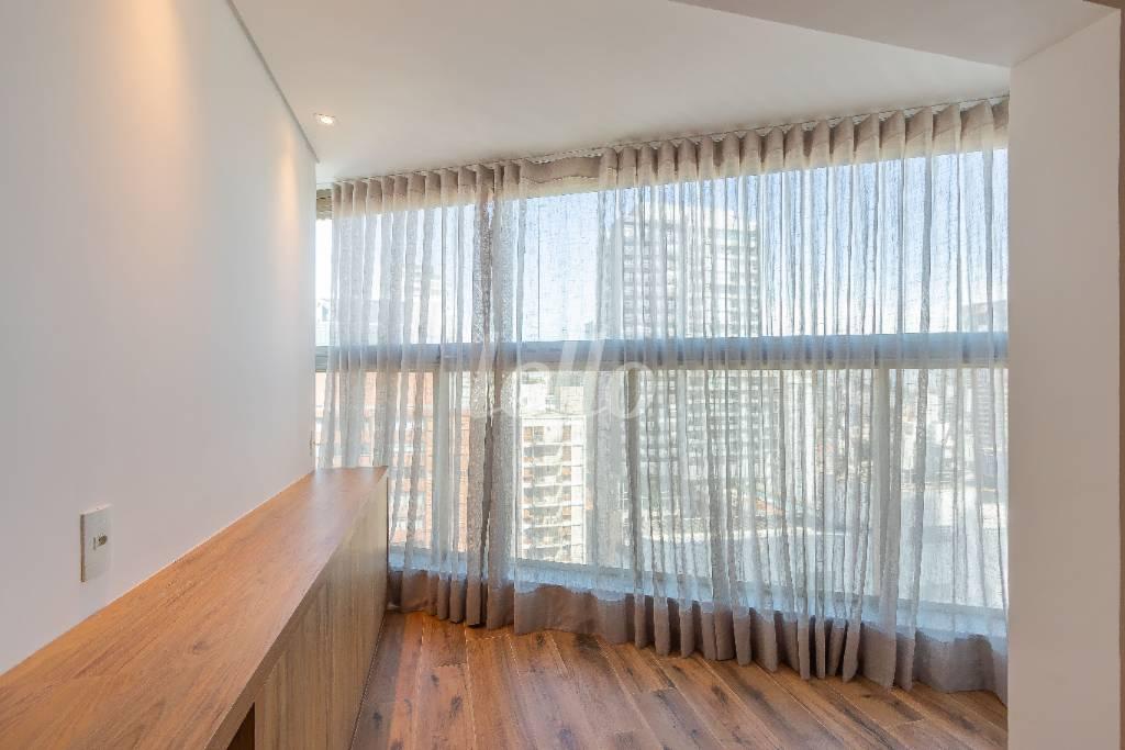 STUDIO de Apartamento para alugar, Padrão com 49 m², 1 quarto e 1 vaga em Pinheiros - São Paulo