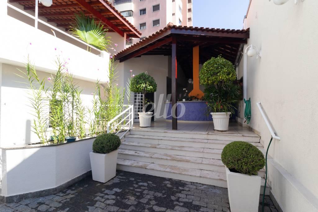 ÁREA EXTERNA de Casa à venda, sobrado com 453 m², 4 quartos e 8 vagas em Vila Prudente - São Paulo