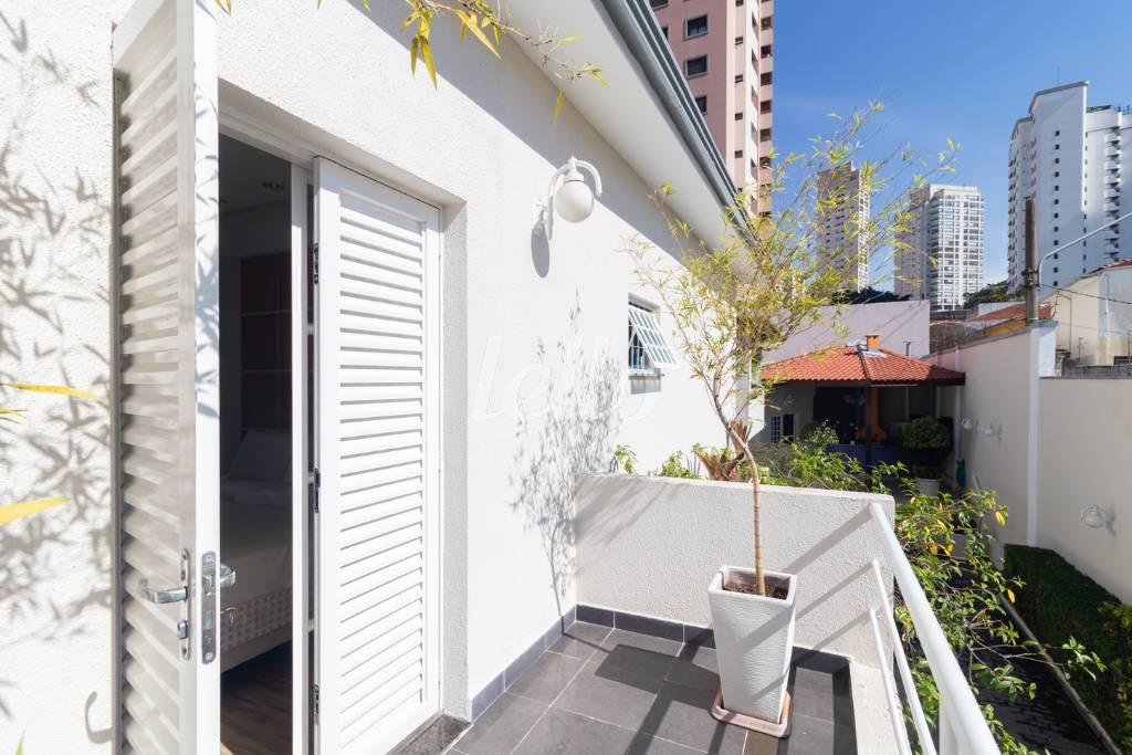 SUÍTE 1 de Casa à venda, sobrado com 453 m², 4 quartos e 8 vagas em Vila Prudente - São Paulo