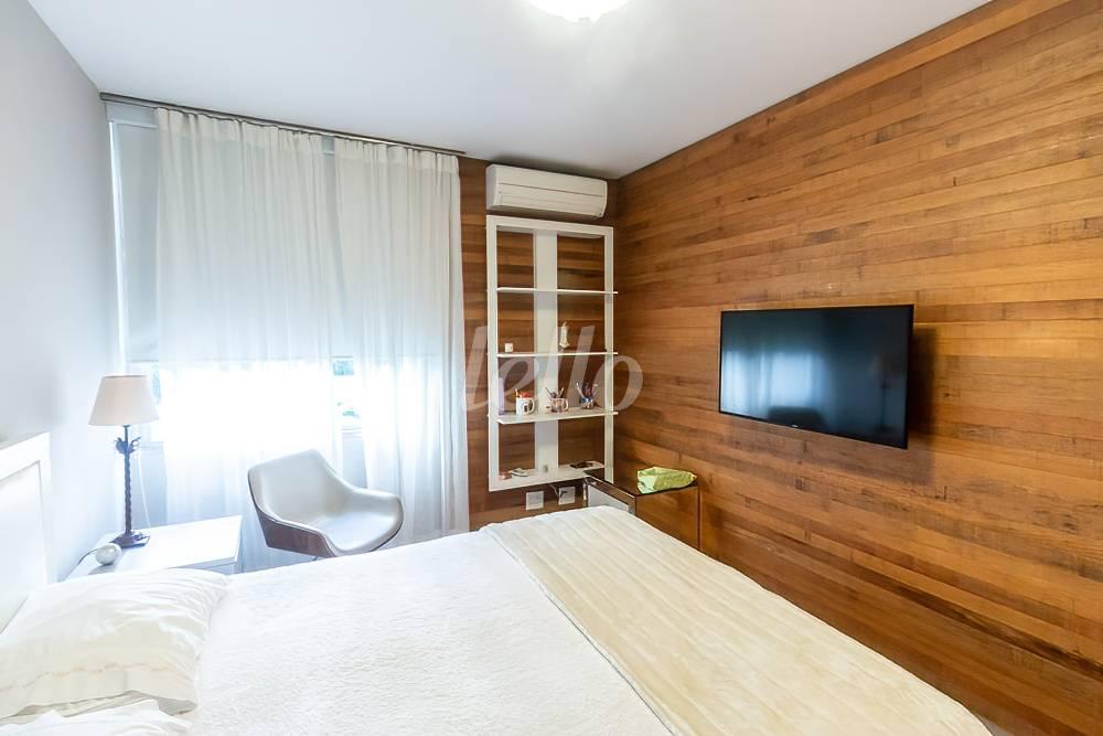 SUÍTE 2 de Apartamento para alugar, Padrão com 158 m², 2 quartos e 1 vaga em Itaim Bibi - São Paulo