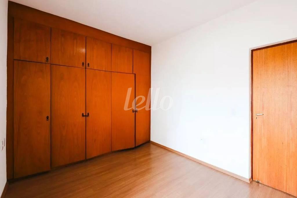 DORMITORIO de Apartamento para alugar, Padrão com 101 m², 2 quartos e 1 vaga em Centro - Jundiaí