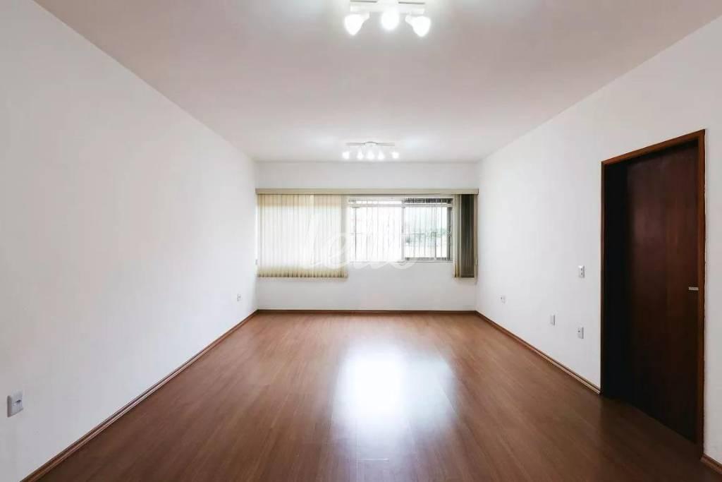 SALA de Apartamento para alugar, Padrão com 101 m², 2 quartos e 1 vaga em Centro - Jundiaí