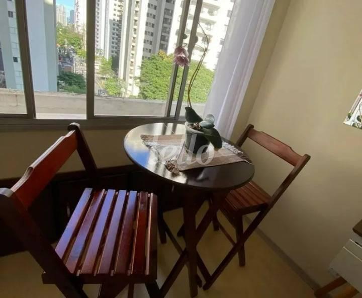 SALA de Apartamento à venda, Padrão com 73 m², 2 quartos e 1 vaga em Brooklin Paulista - São Paulo