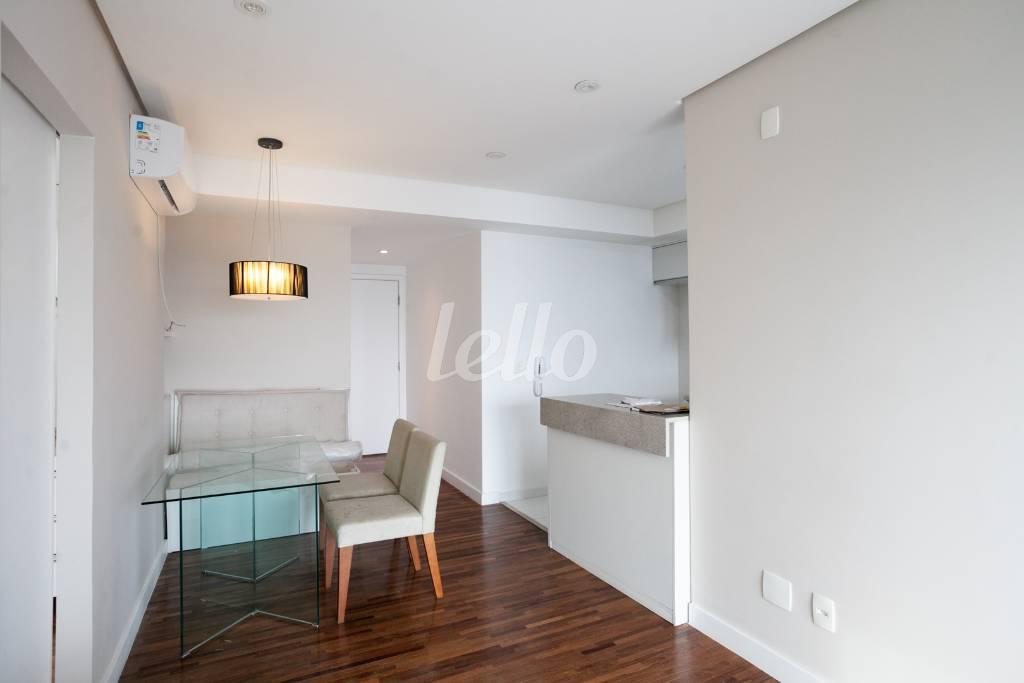 SALA de Apartamento para alugar, Padrão com 50 m², 1 quarto e 1 vaga em Vila Gomes Cardim - São Paulo