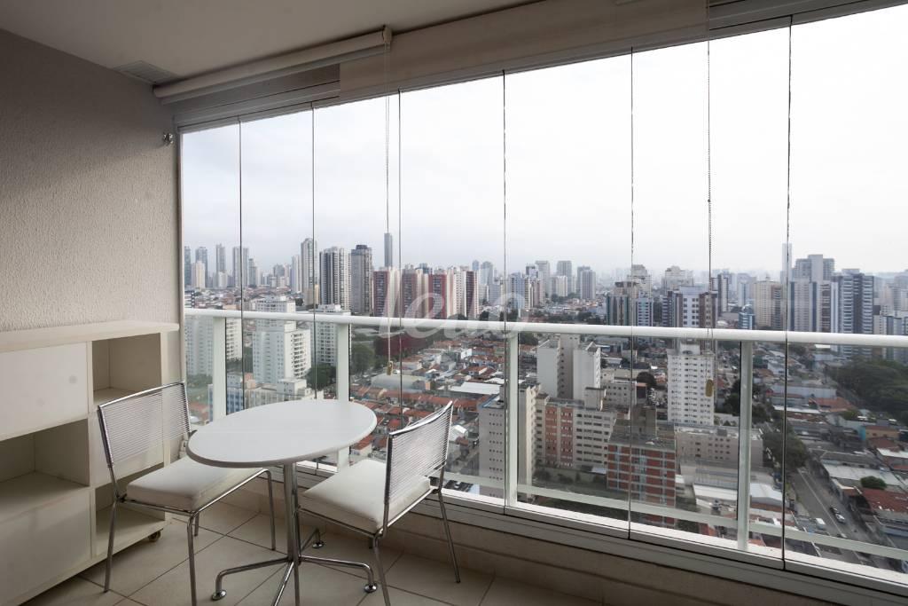 SACADA de Apartamento para alugar, Padrão com 50 m², 1 quarto e 1 vaga em Vila Gomes Cardim - São Paulo