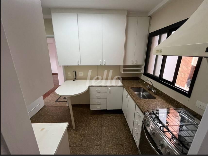 COZINHA de Apartamento à venda, Padrão com 104 m², 3 quartos e 2 vagas em Cidade Monções - São Paulo