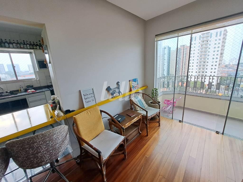 LIVING de Apartamento à venda, cobertura - Padrão com 160 m², 3 quartos e 1 vaga em Vila Dom Pedro I - São Paulo