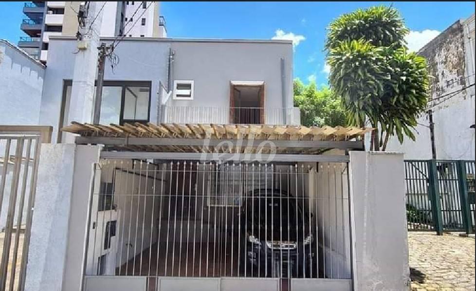 FACHADA de Casa à venda, sobrado com 200 m², 3 quartos e 2 vagas em Vila Mariana - São Paulo