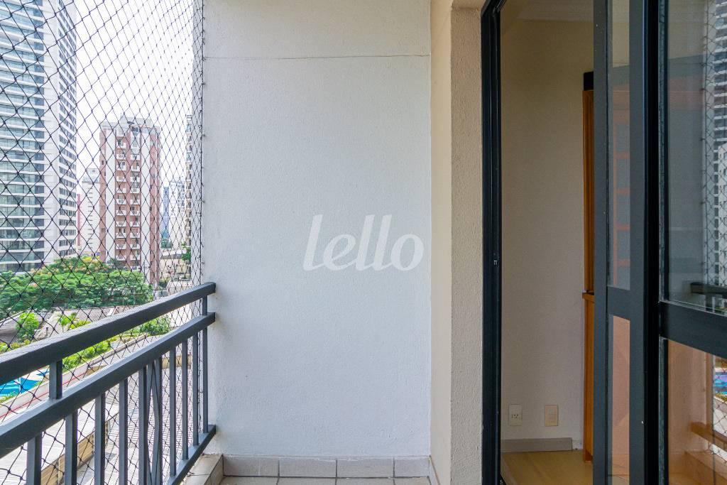 SACADA de Apartamento para alugar, Padrão com 65 m², 2 quartos e 1 vaga em Vila Olímpia - São Paulo