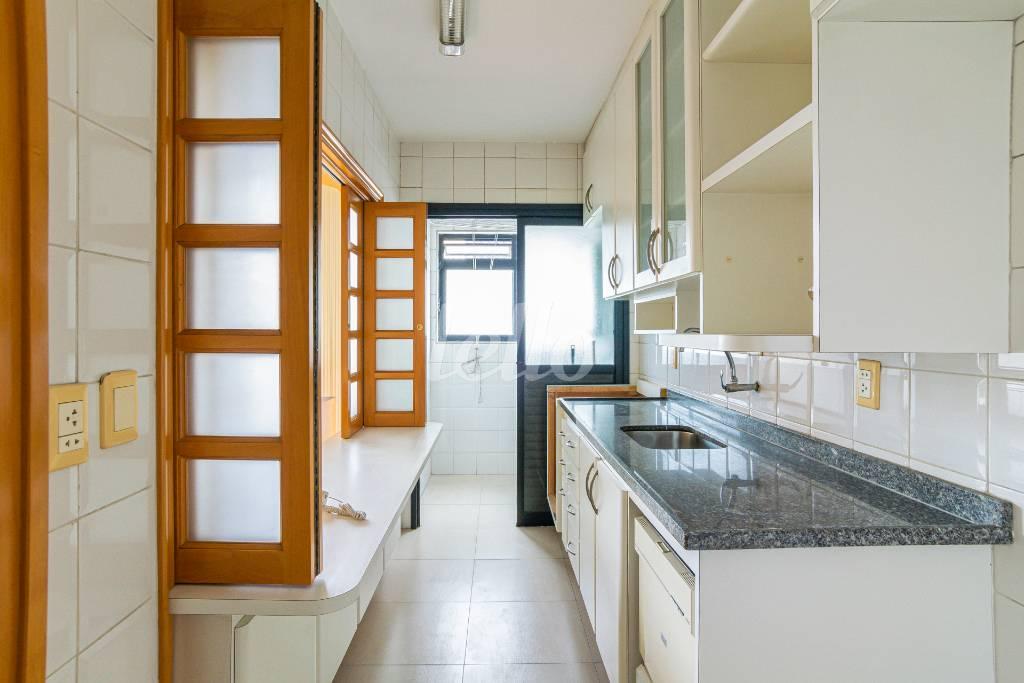 COZINHA de Apartamento para alugar, Padrão com 65 m², 2 quartos e 1 vaga em Vila Olímpia - São Paulo