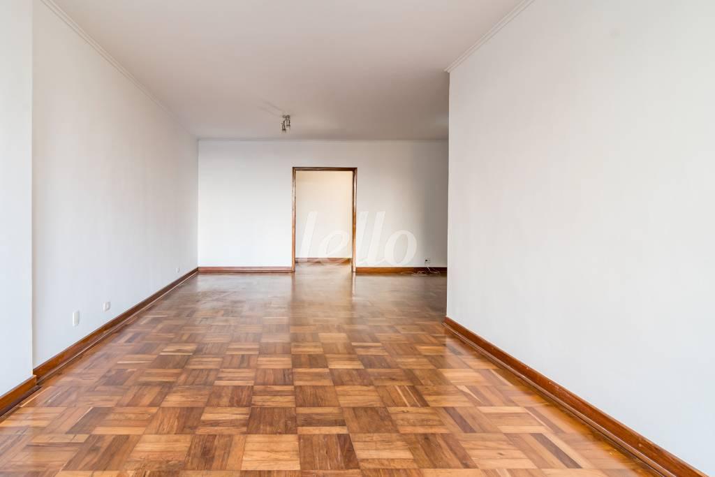 SALA de Apartamento à venda, Padrão com 156 m², 3 quartos e 2 vagas em Perdizes - São Paulo