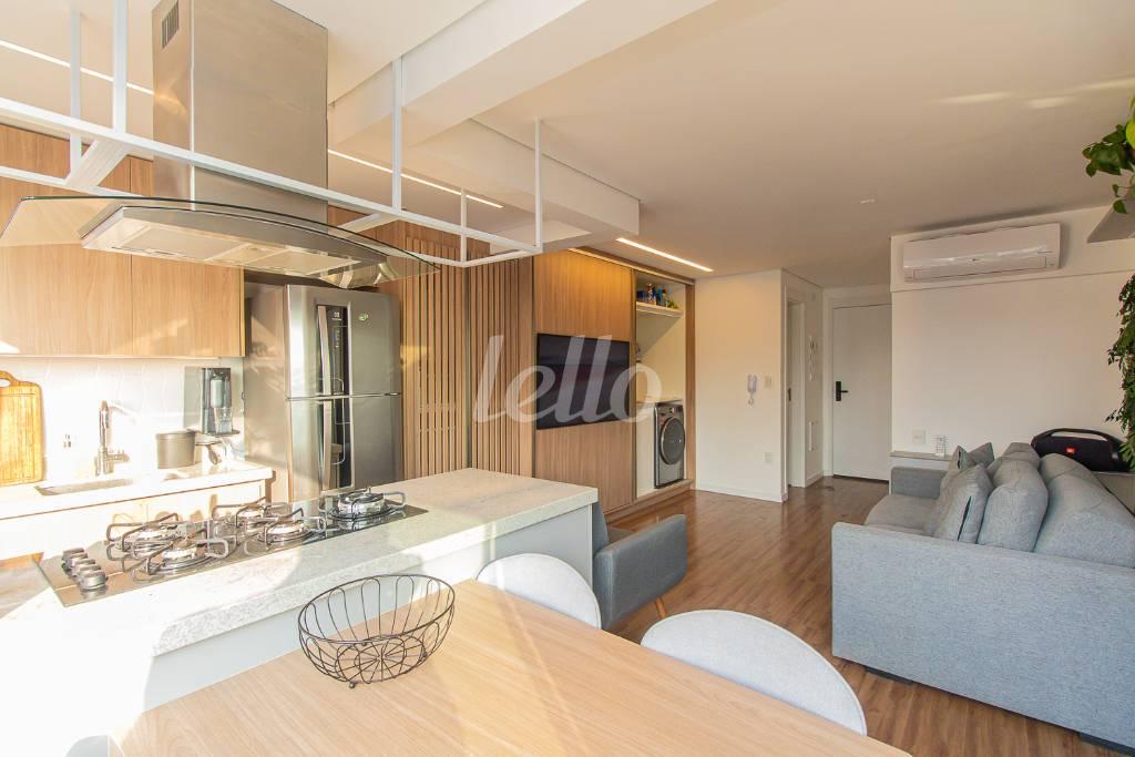 SALA de Apartamento para alugar, Padrão com 44 m², 1 quarto e 1 vaga em Vila Mariana - São Paulo