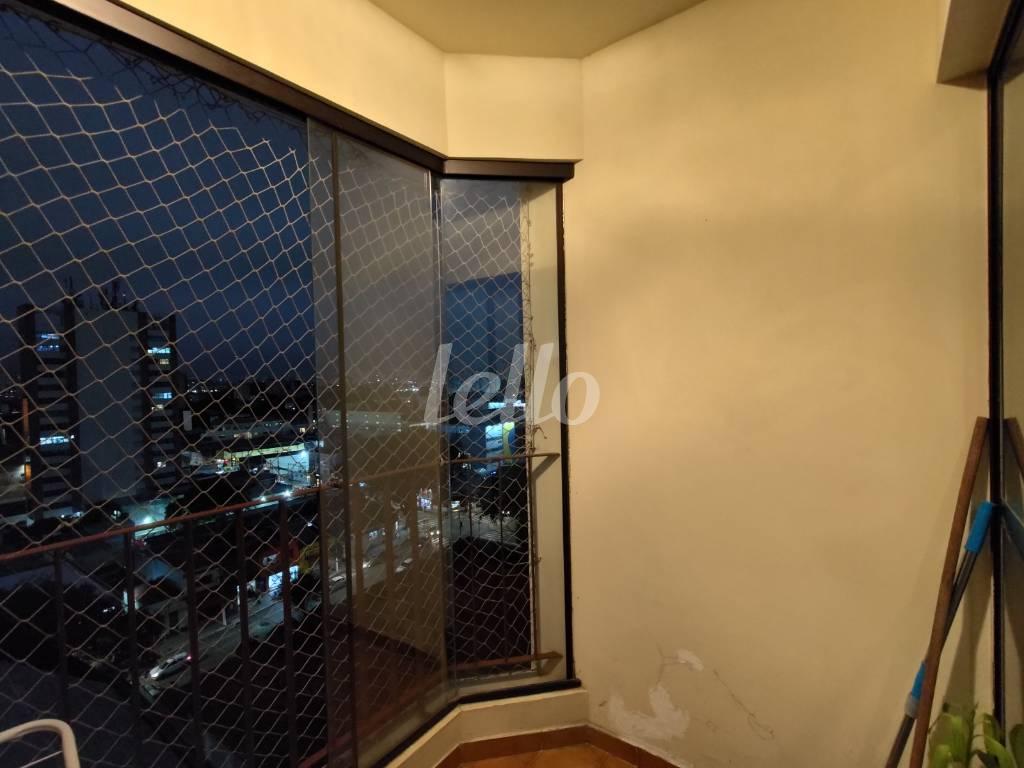 VARANDA de Apartamento para alugar, Padrão com 72 m², 3 quartos e 1 vaga em Lapa - São Paulo